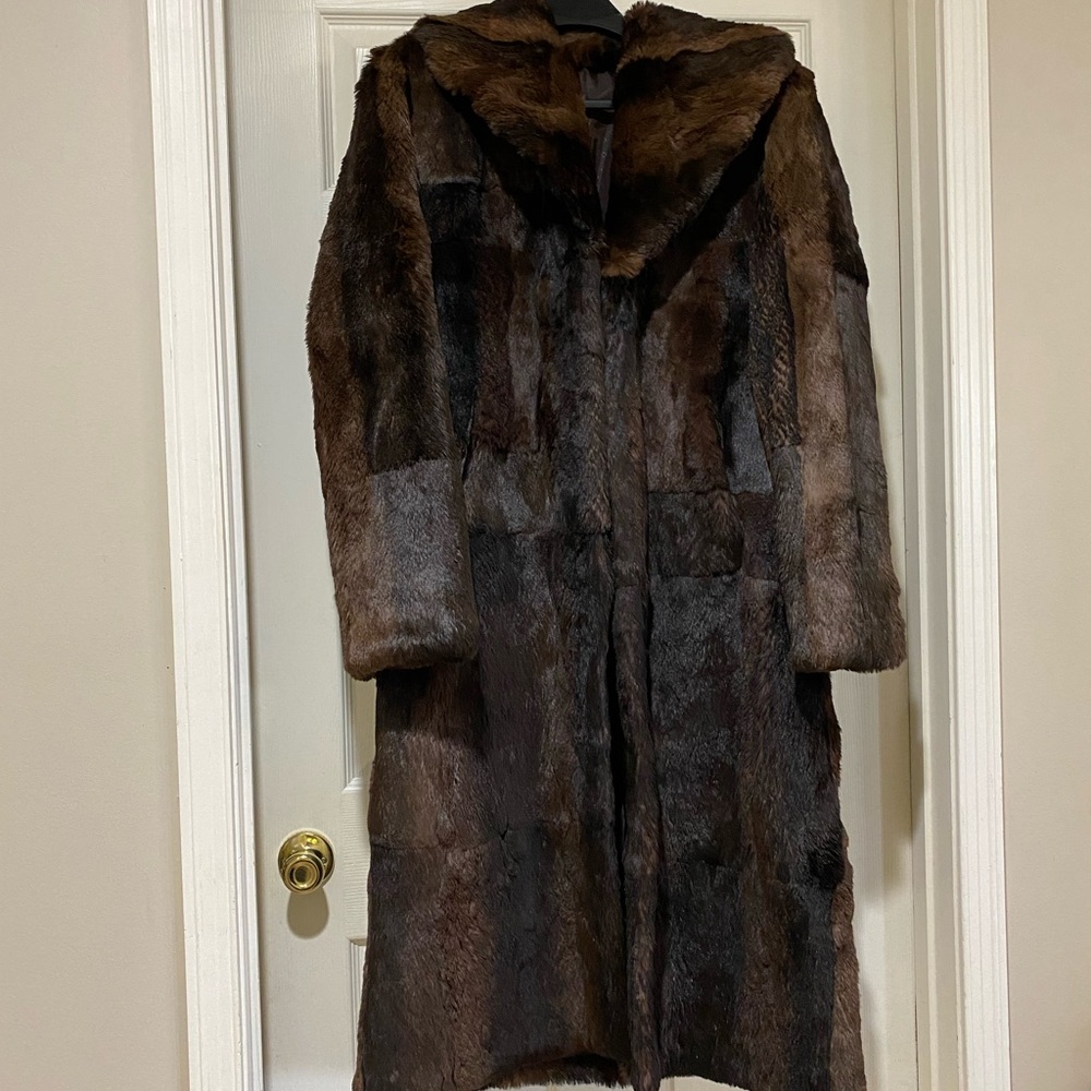 Custom Made Chinchilla Long Fur Coat. Size 12. Made in Dubai. Like New.